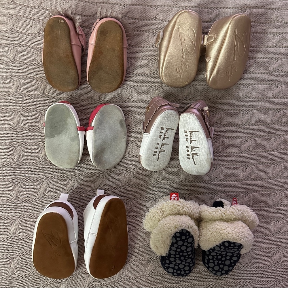 EUC 8pc Robeez/Zutano/Nicole Miller Baby Girl Soft Sole Shoe Bundle, Sizes 2-3 - Picture 10 of 10